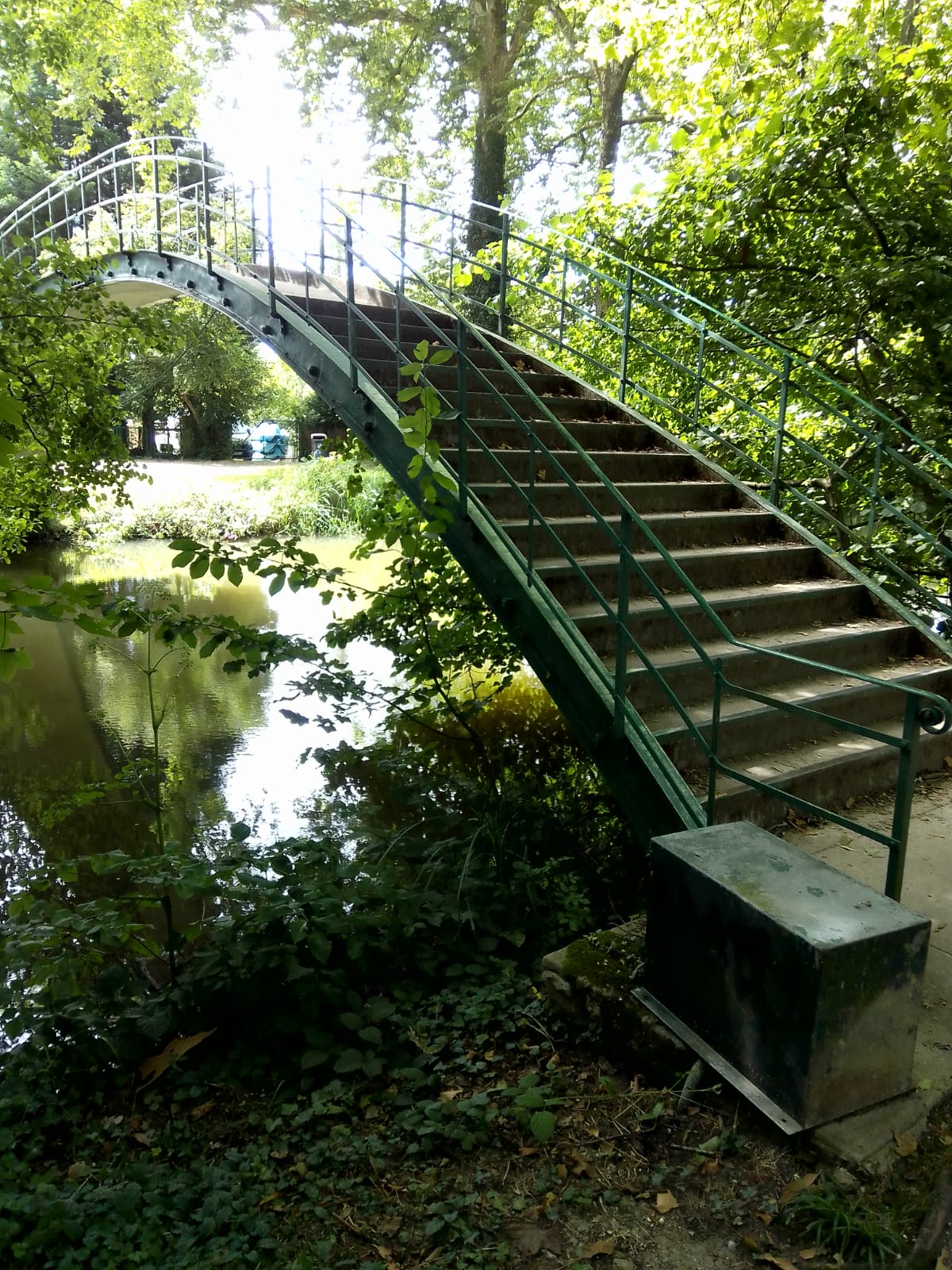 photo1